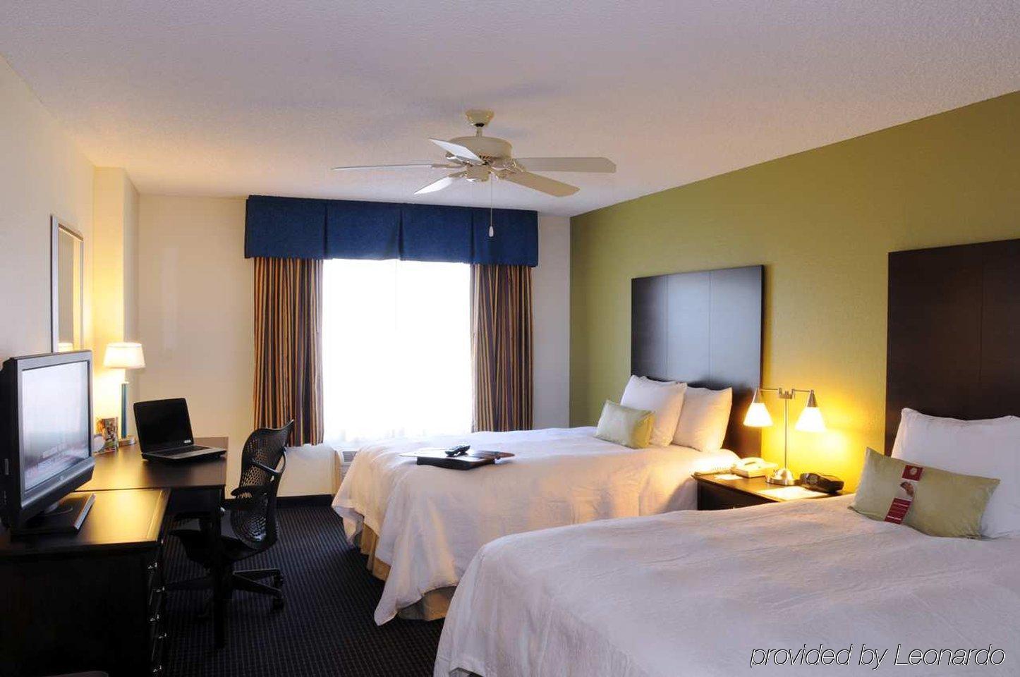 Hampton Inn & Suites Anaheim Garden Grove Habitación foto