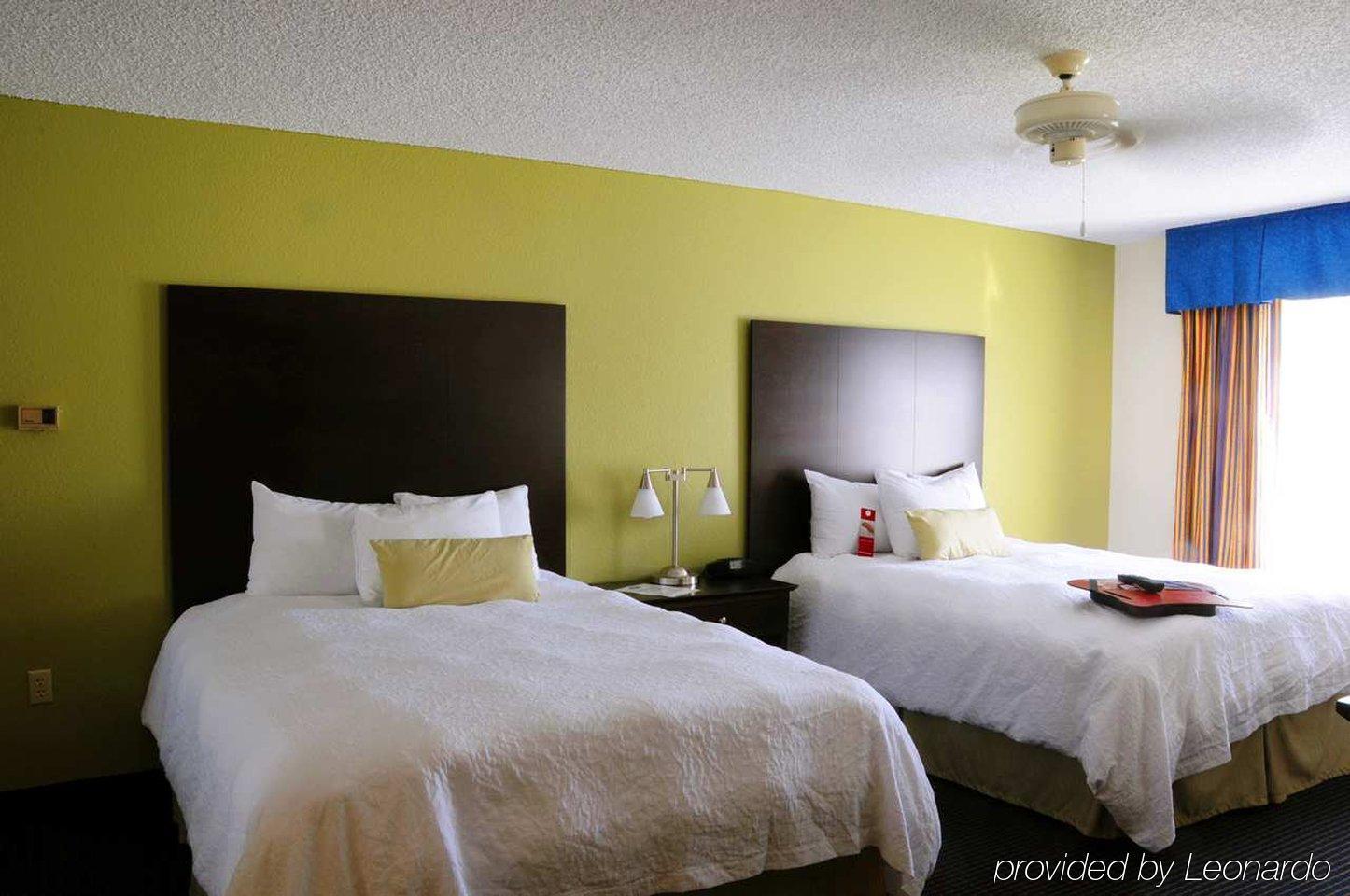 Hampton Inn & Suites Anaheim Garden Grove Habitación foto