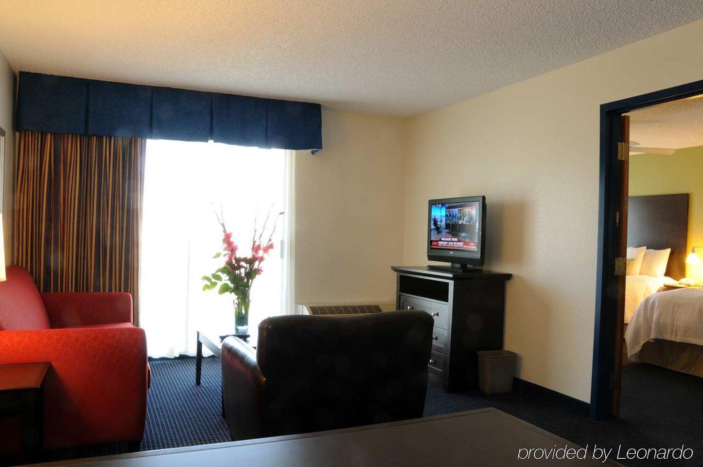 Hampton Inn & Suites Anaheim Garden Grove Habitación foto